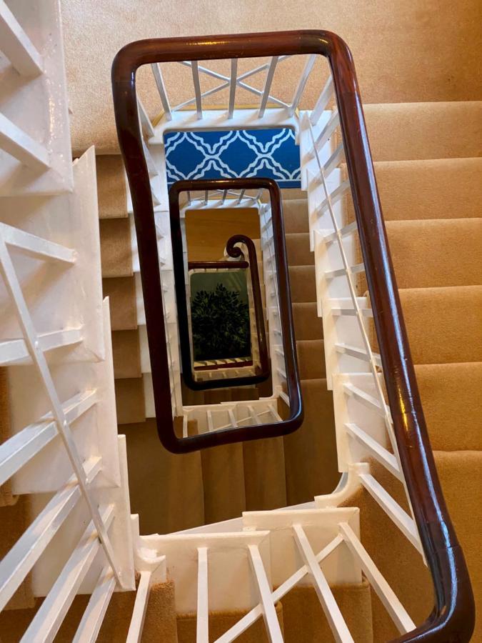 שרוסברי Pass The Keys Superbly Located Handsome Georgian Townhouse מראה חיצוני תמונה